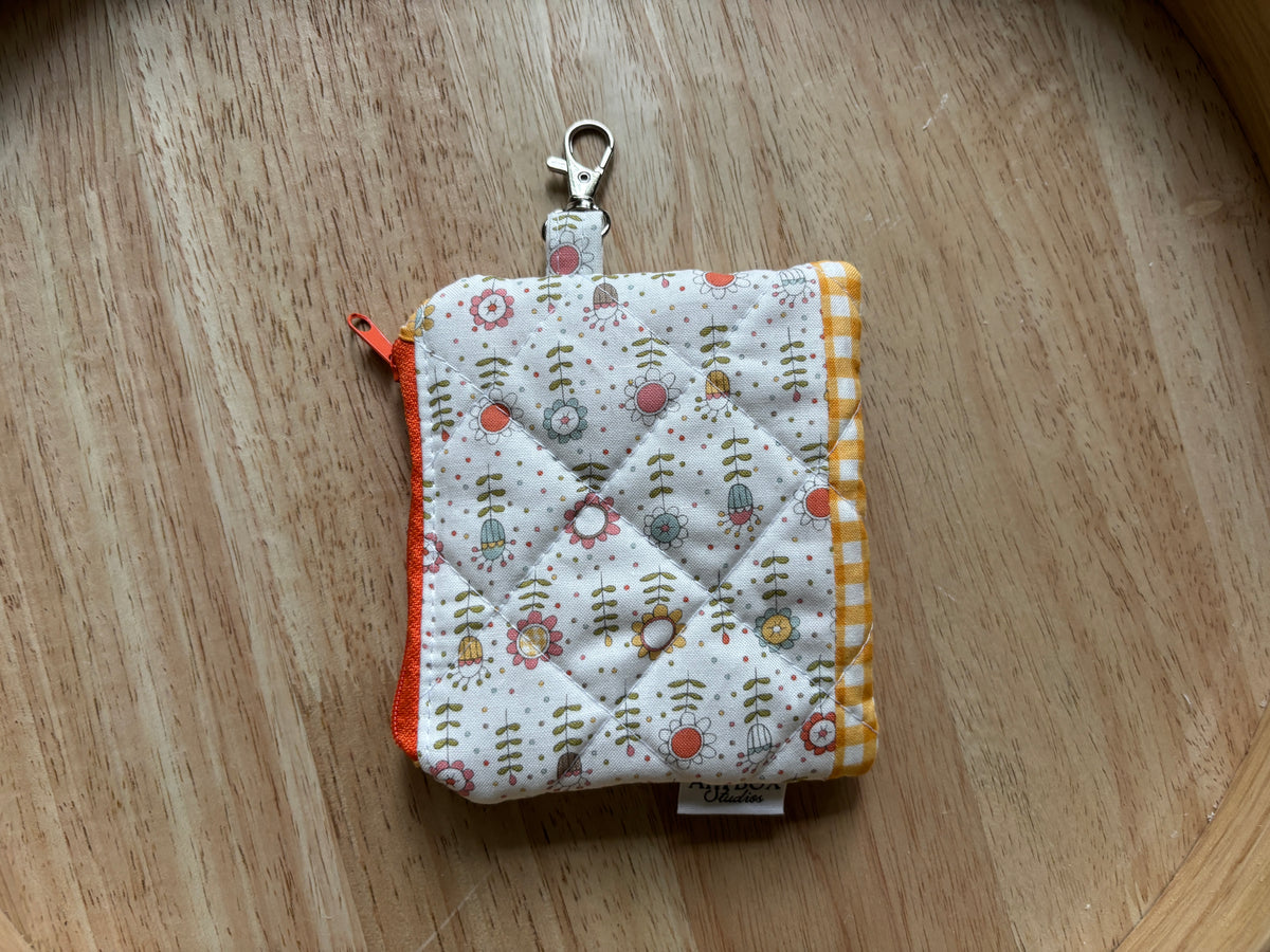 Simply Growing Keychain Wallet