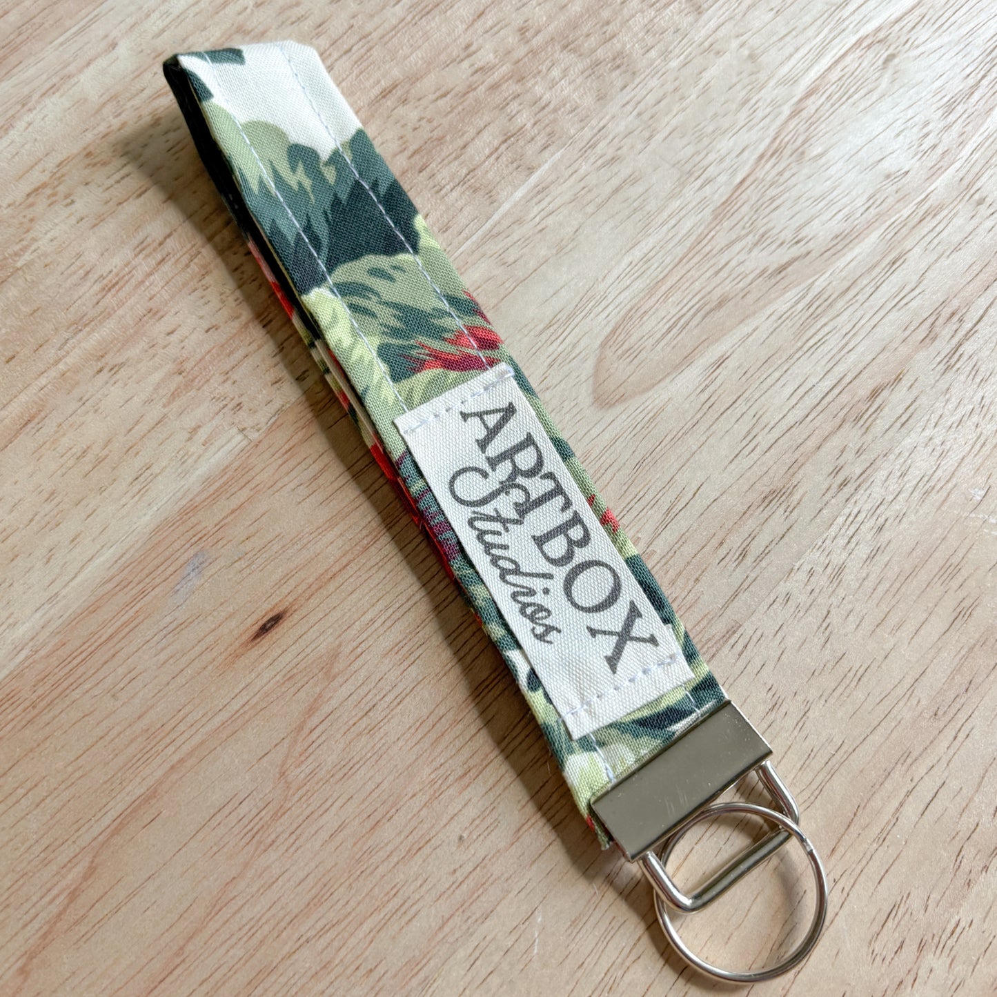 Geranium Garden Wristlet
